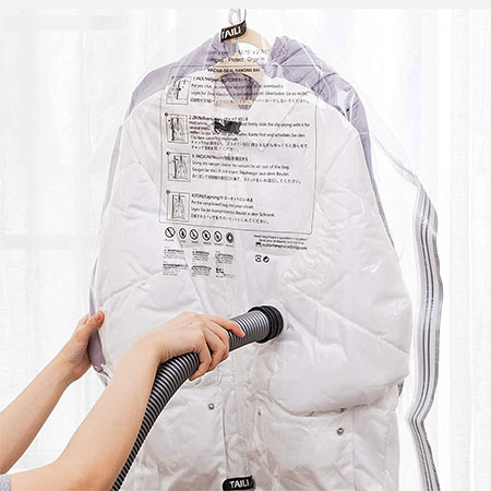 store seasonal clothes in vacuum bags