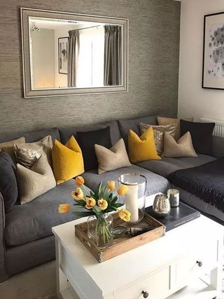 illuminating yellow accessories