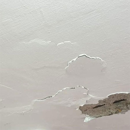 signs of a roof or geyser leak
