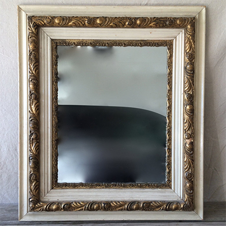 makover picture frame with gold lea