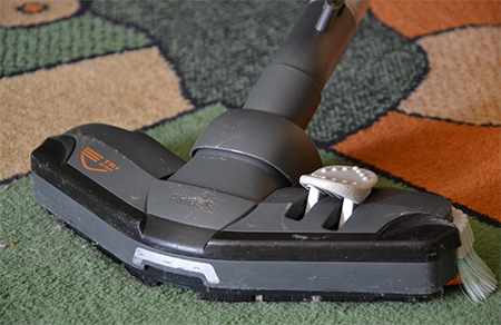 7 Tips For Effective Carpet Cleaning At Home