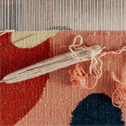 how to use traditional weaving loom