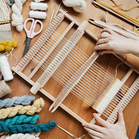 How To Weave on a Traditional weaving Loom