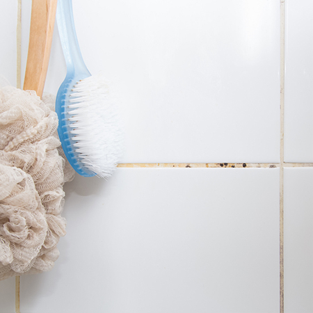 how to clean bathroom tiles and grout