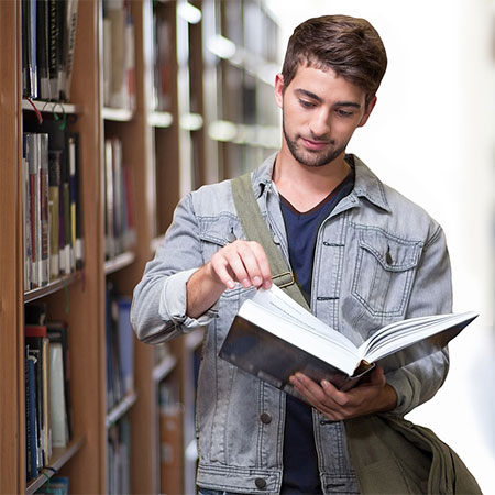 How Students Can Organize an Ergonomic Workspace in Their Rooms
