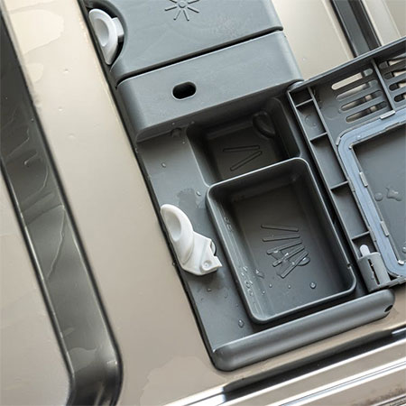 Deep Clean Your Kitchen: A Step By Step Guide