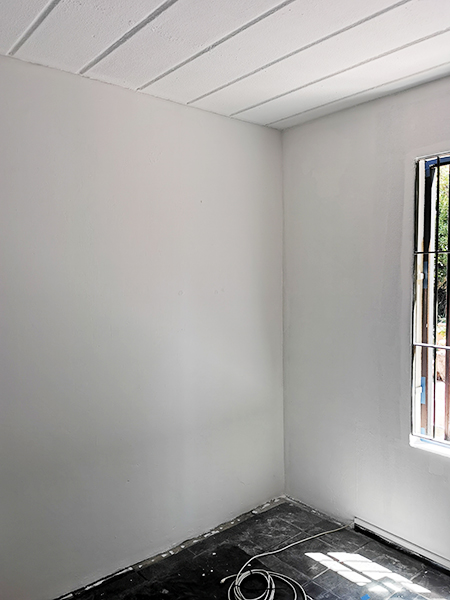 paint coloured walls white