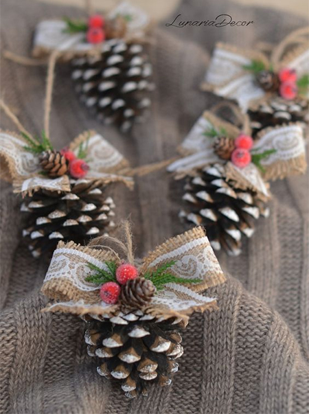 ideas using pine cones for christmas decorations