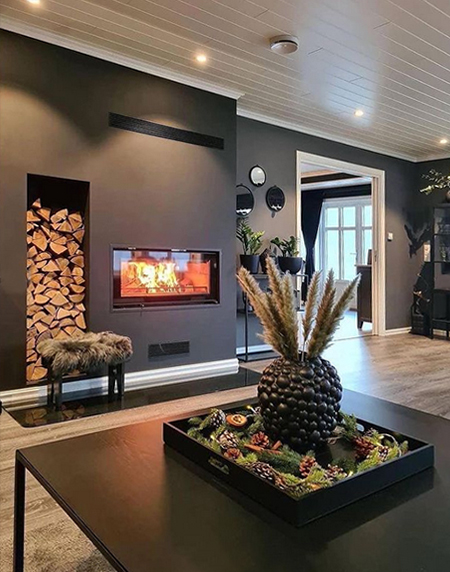 Decorating With Black and White