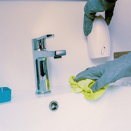 tips for cleaning bathtub