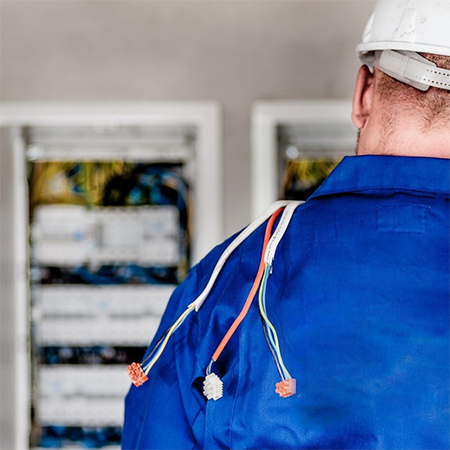 Important Things to Look for When Hiring an Electrician