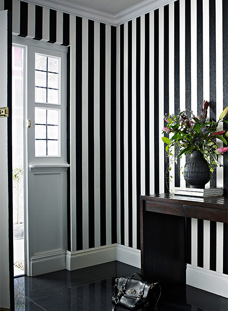 vertical stripes in entrance hall