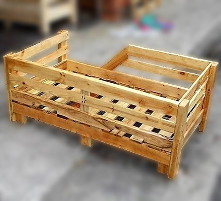 make a diy toddler bed with wood pallets