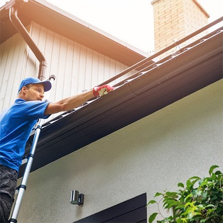 4 Tips To Keep Your Gutter System Clean And Clog-Free