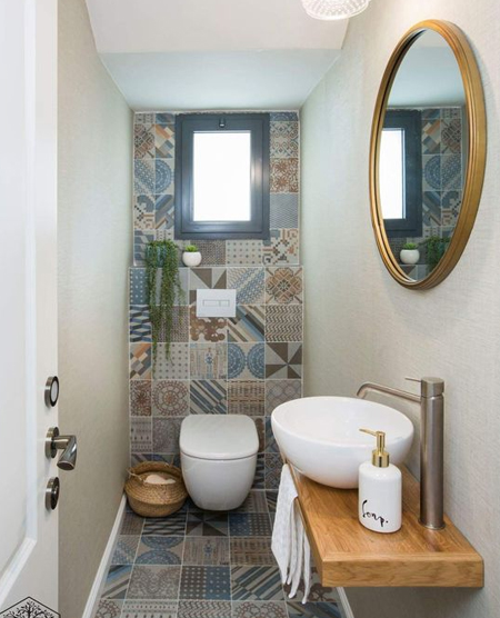 encaustic tiles in guest toilet