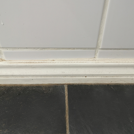 do not use sealer on top of skirting boards