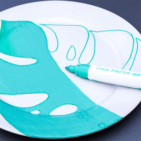 how to use paint pens on plates
