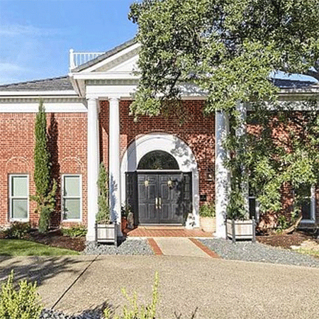 Should you paint exterior face brick?