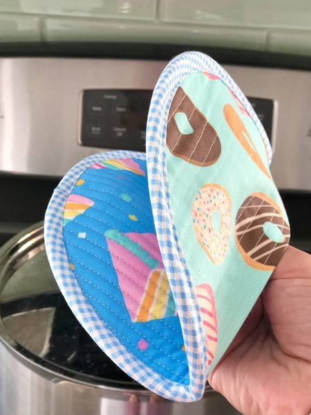 custom fabric oven mitts with olfa