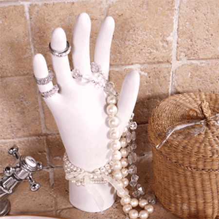 A DIY Cement Handy Jewellery Organiser