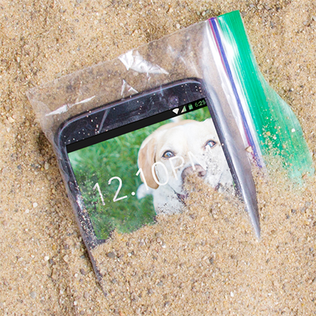 keep cellphone in zipseal or ziploc bag
