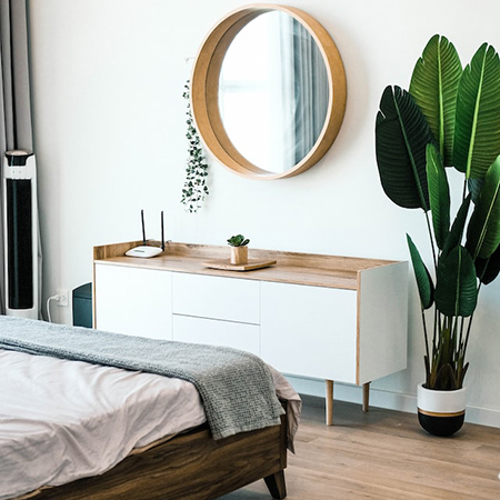 Stage a Home to Attract Buyers