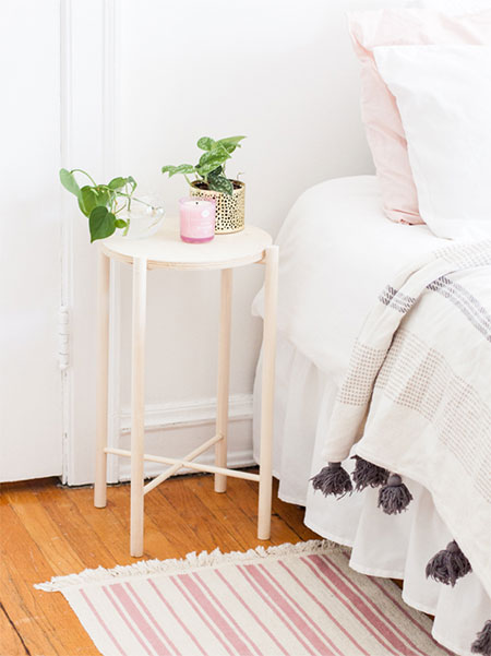 how to use dowels for bedside table
