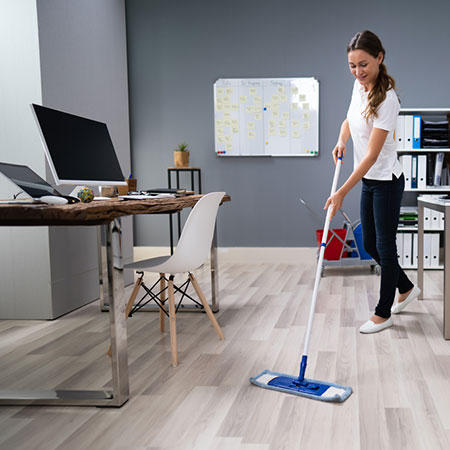 how to clean laminate floor