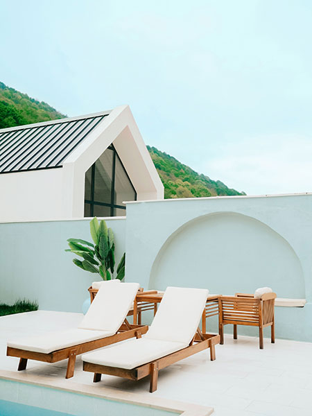 Outdoor Living is Bright and Easy with Plascon 