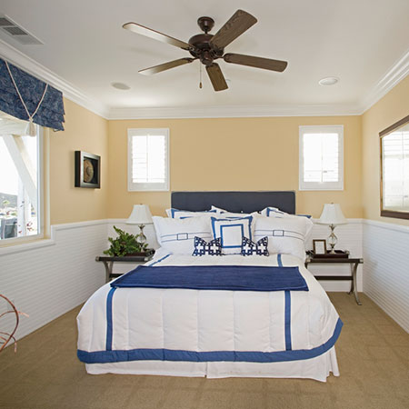 How to Choose a Ceiling Fan for Indoors or Out