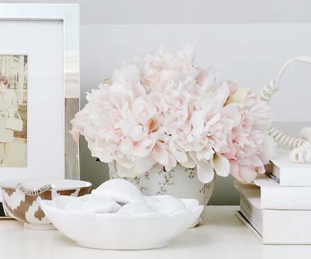 Add summer with fresh flowers