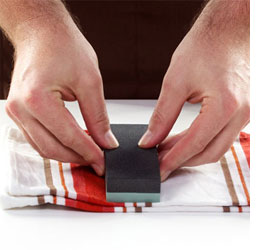 How to sharpen knives with a whetstone