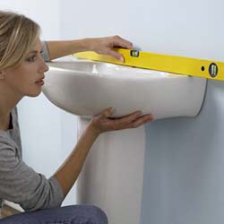 Replace a bathroom basin 