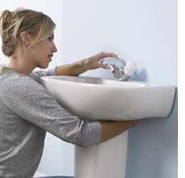 Replace a bathroom basin 