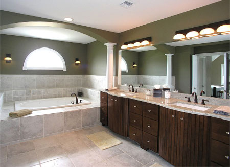 Create the illusion of space in a small bathroom 