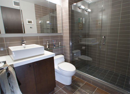 Create the illusion of space in a small bathroom 