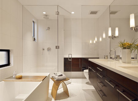 Create the illusion of space in a small bathroom 