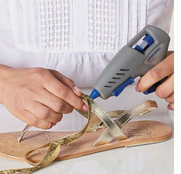 Summer sandals with glamour