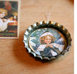 Bottle cap tree ornaments