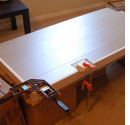 Make a table from laminate flooring