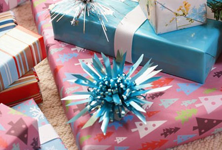 How to wrap up presents