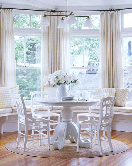 Decorate with classic colour 