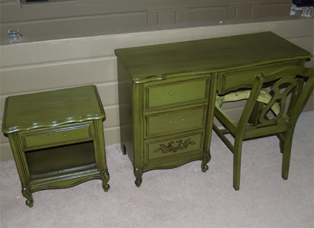 How to apply glaze to furniture 