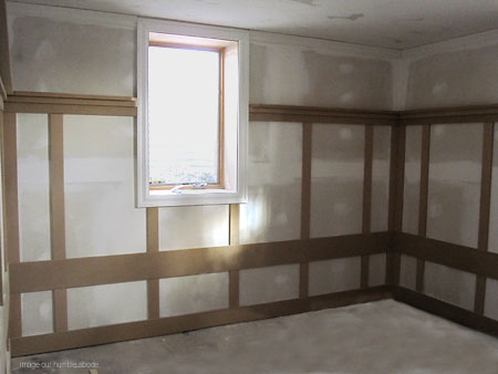 Painting wall panelling