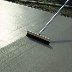 How to lay a DIY concrete patio
