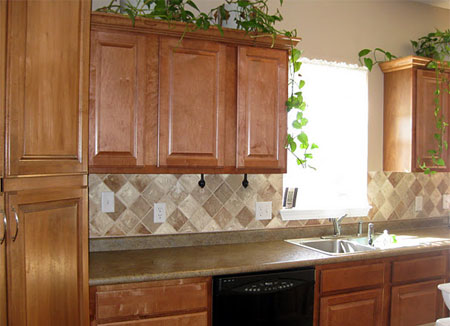 Paint a kitchen backsplash