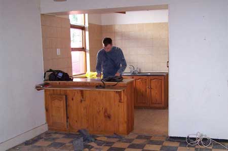 HOME DZINE Kitchen | Paint kitchen cabinets